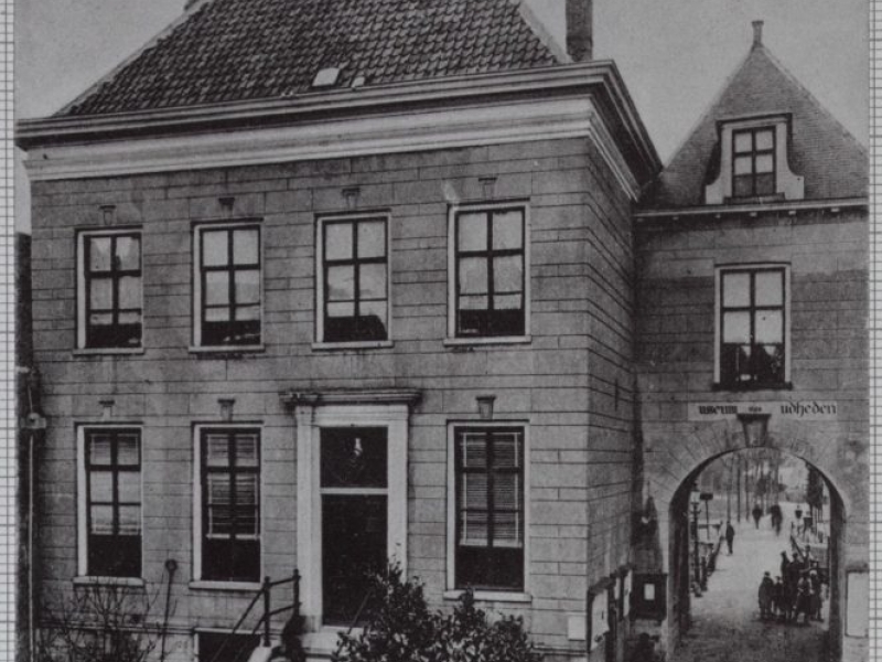 m1913-stadhuis-rond-1910-664x1024.jpg